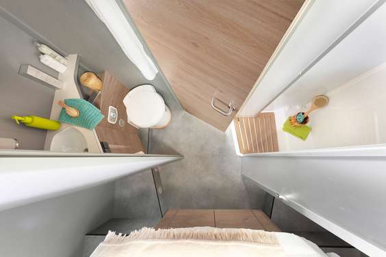 Space aplenty: the washroom and shower cubicle can be combined to form a large bathroom